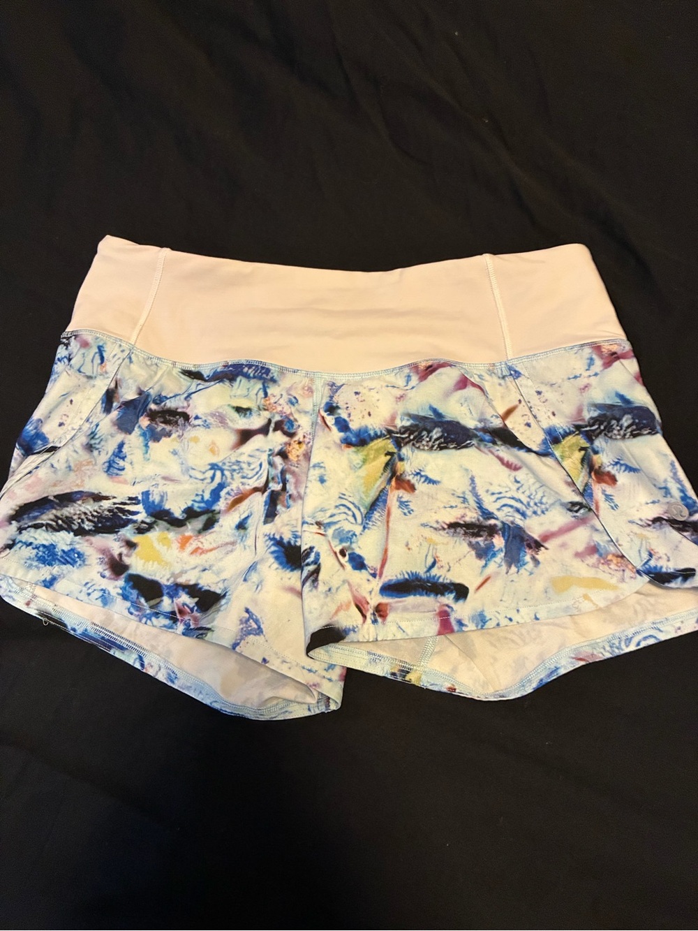 Lululemon shorts size four